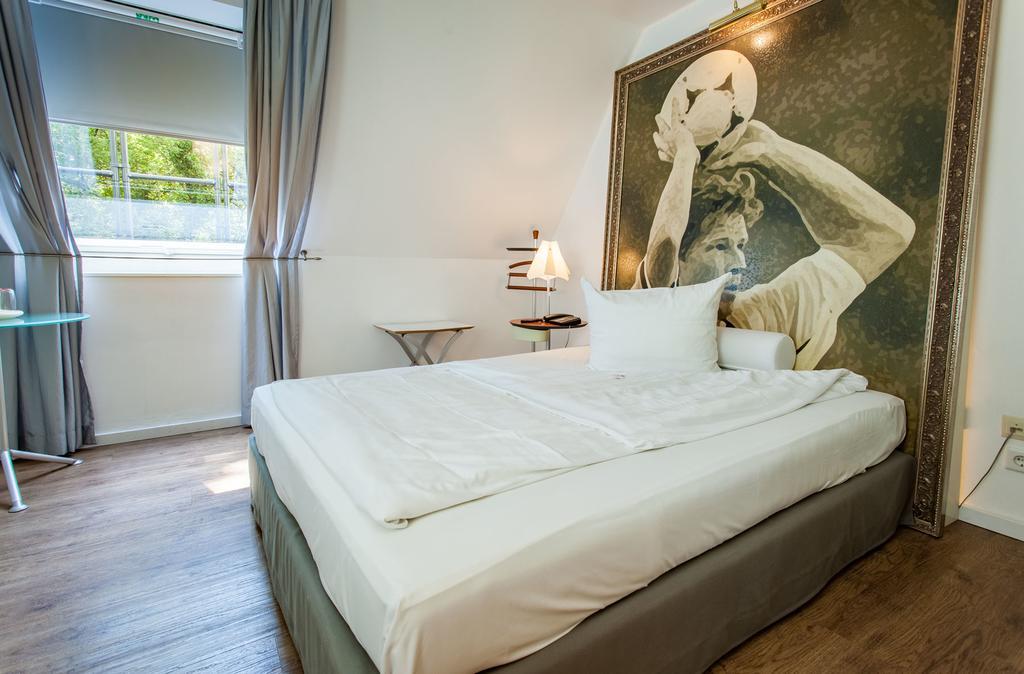 Economy Single Room,712519870:JPEG